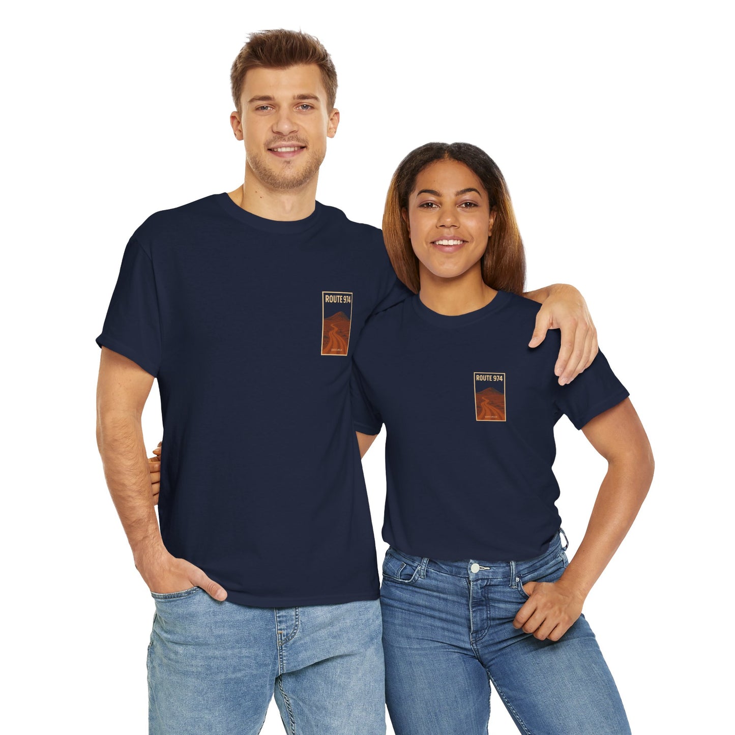 T-shirt "Route 974", Volcan, Exotisme, Destination Île de La Réunion, Confort Coton, Sobre, Elégant, Souvenir Unique, Cadeau, Unisexe, Esprit Voyageur