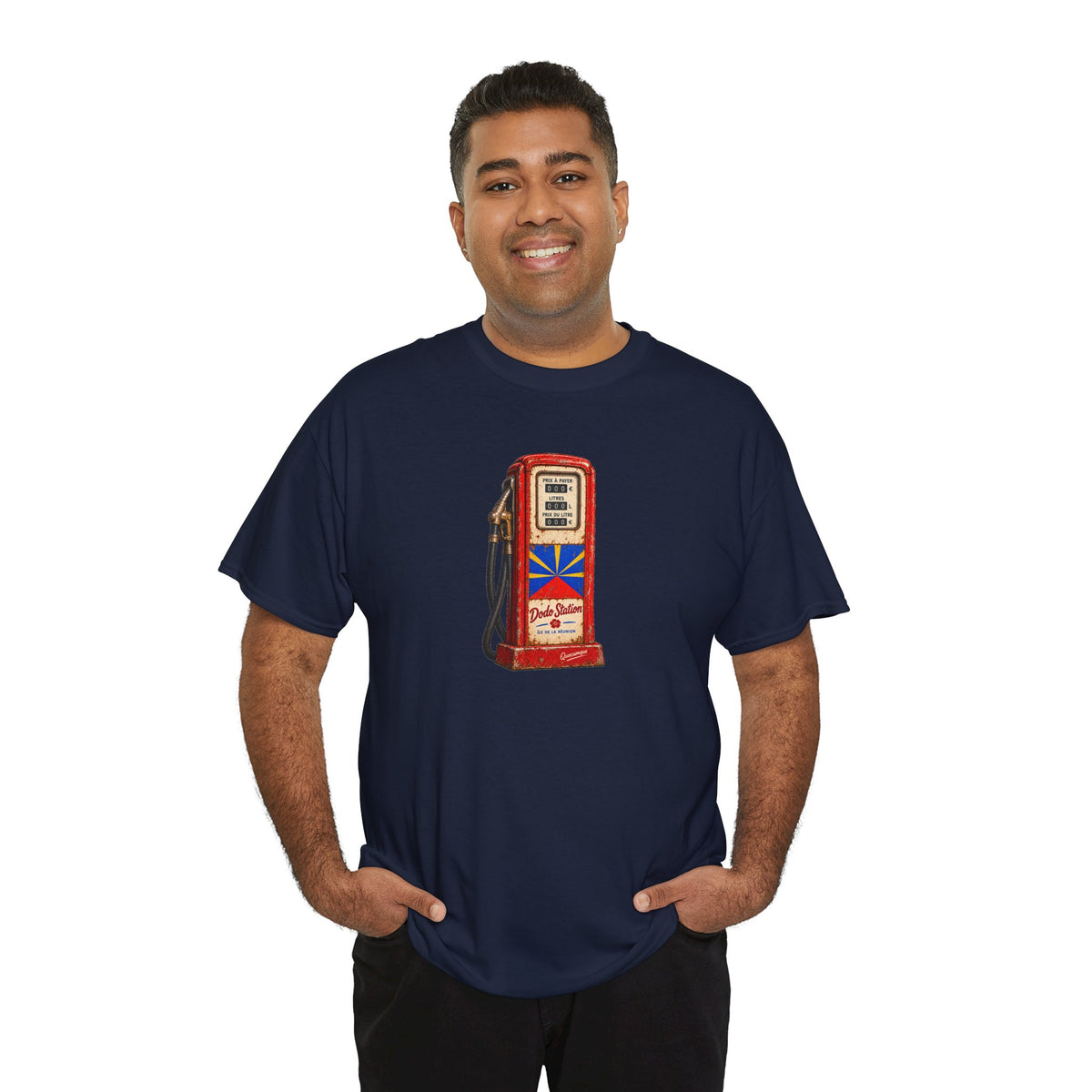 T-shirt Quocumque, "Station Essence", Île de La Réunion, Confort Coton, Elégant, Souvenir Unique, Cadeau, Unisexe, Esprit Voyageur, Créole, Bourbon