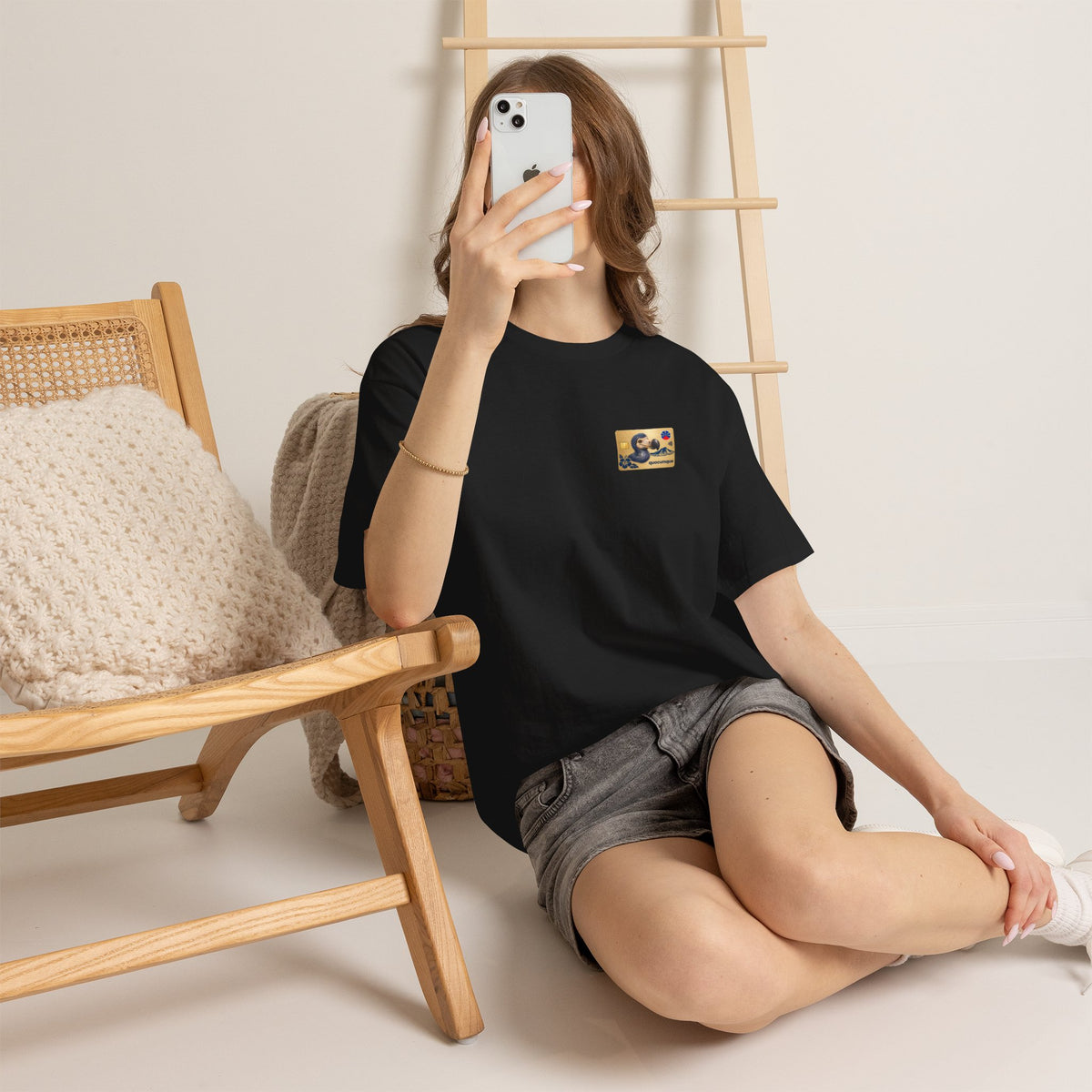 T-shirt "Quocumque Gold", Exotisme, Destination Île de La Réunion, Confort Coton, Sobre, Elégant, Souvenir Unique, Cadeau, Unisexe, Esprit Voyageur