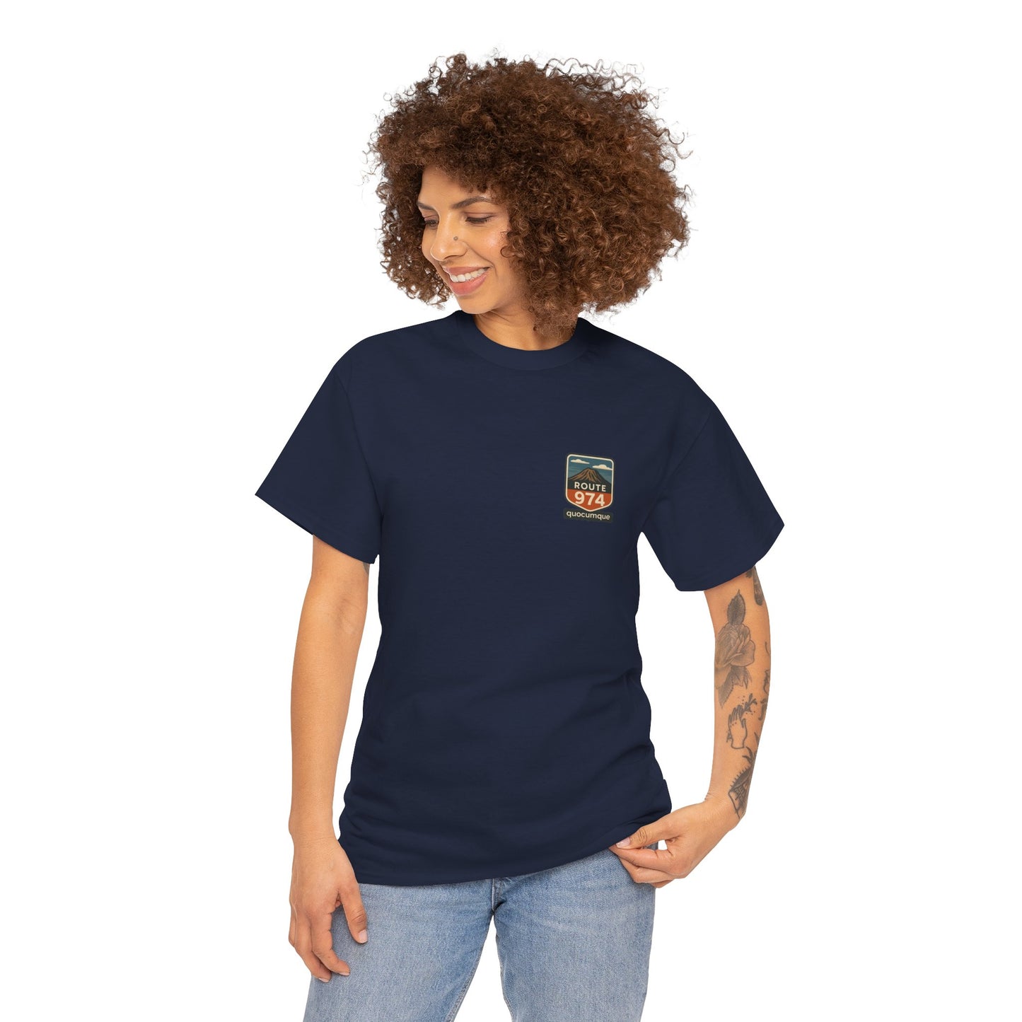 T-shirt "Route 974", Volcan, Exotisme, Destination Île de La Réunion, Confort Coton, Sobre, Elégant, Souvenir Unique, Cadeau, Unisexe, Esprit Voyageur