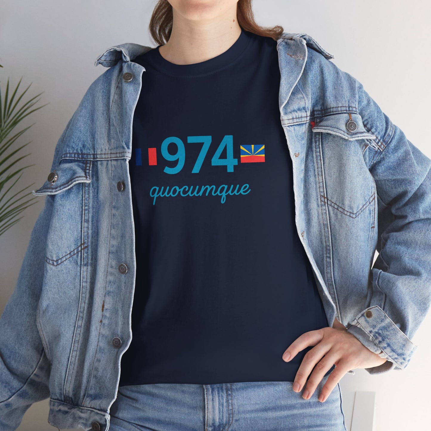 T-shirt "974 Drapeaux", Île de La Réunion, Confort Coton, Sobre, Elégant, Souvenir Unique, Cadeau, Unisexe, Esprit Voyageur