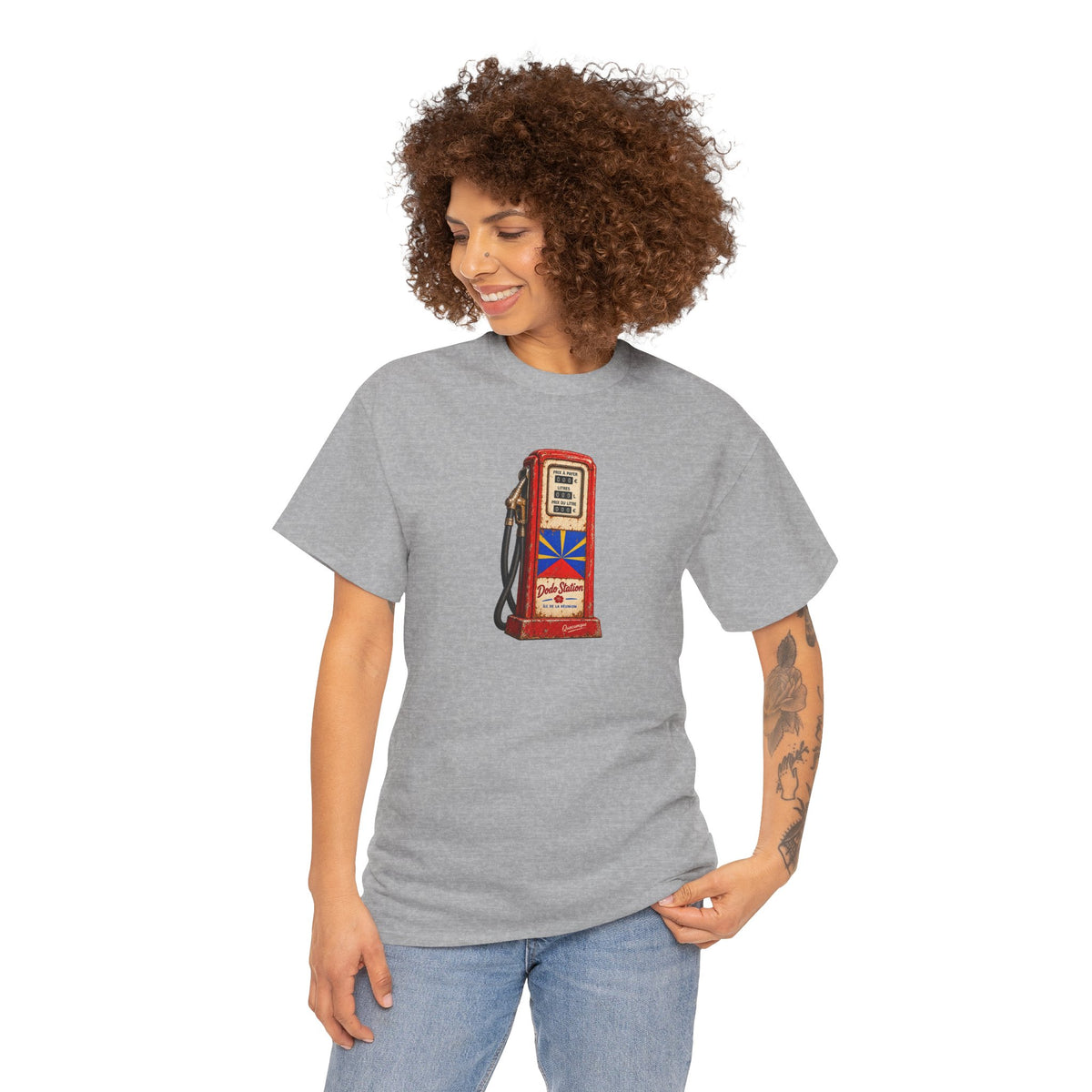T-shirt Quocumque, "Station Essence", Île de La Réunion, Confort Coton, Elégant, Souvenir Unique, Cadeau, Unisexe, Esprit Voyageur, Créole, Bourbon