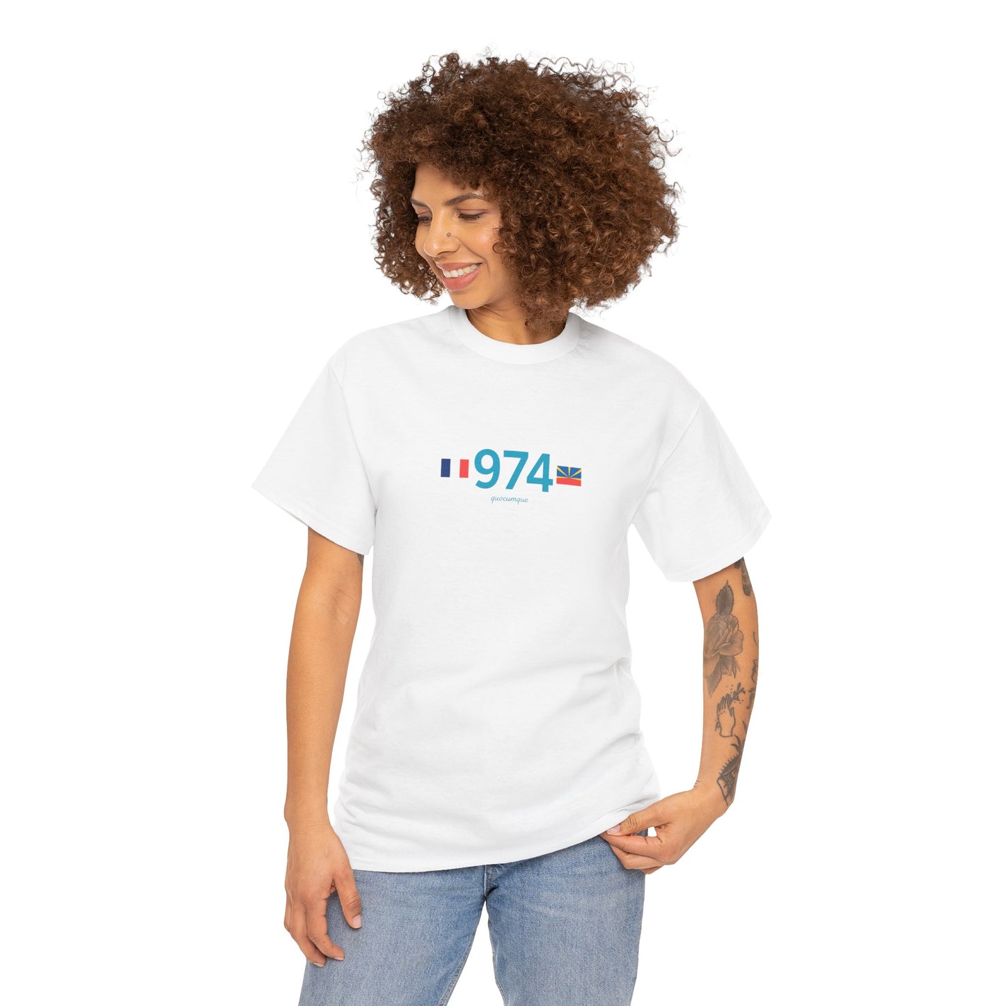 T-shirt "974 Drapeaux", Île de La Réunion, Confort Coton, Sobre, Elégant, Souvenir Unique, Cadeau, Unisexe, Esprit Voyageur
