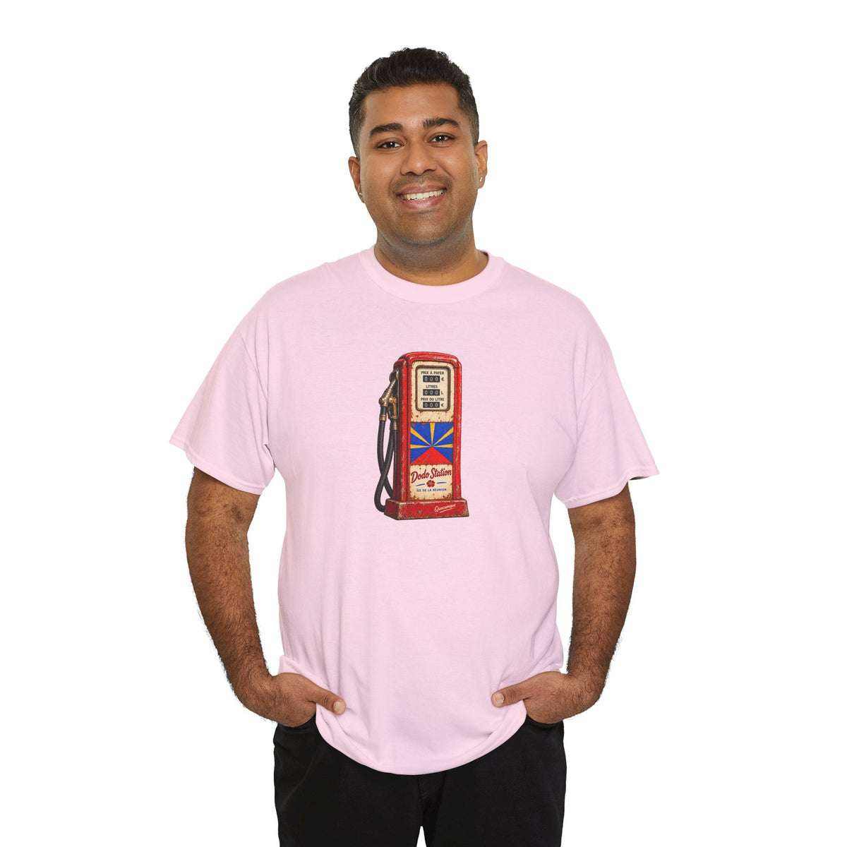 T-shirt Quocumque, "Station Essence", Île de La Réunion, Confort Coton, Elégant, Souvenir Unique, Cadeau, Unisexe, Esprit Voyageur, Créole, Bourbon