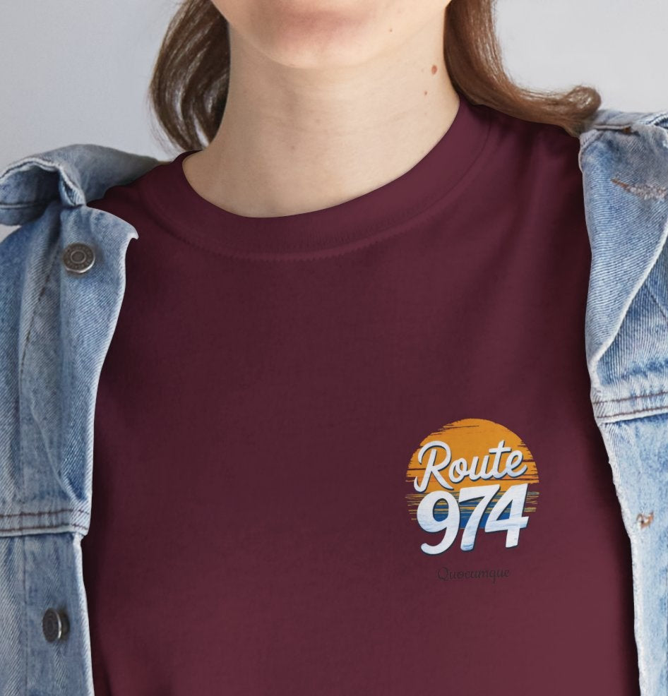 T-shirt "Route 974", Coucher de Soleil, Exotisme, Destination Île de La Réunion, Confort Coton, Sobre, Elégant, Souvenir Unique, Cadeau, Unisexe, Esprit Voyageur