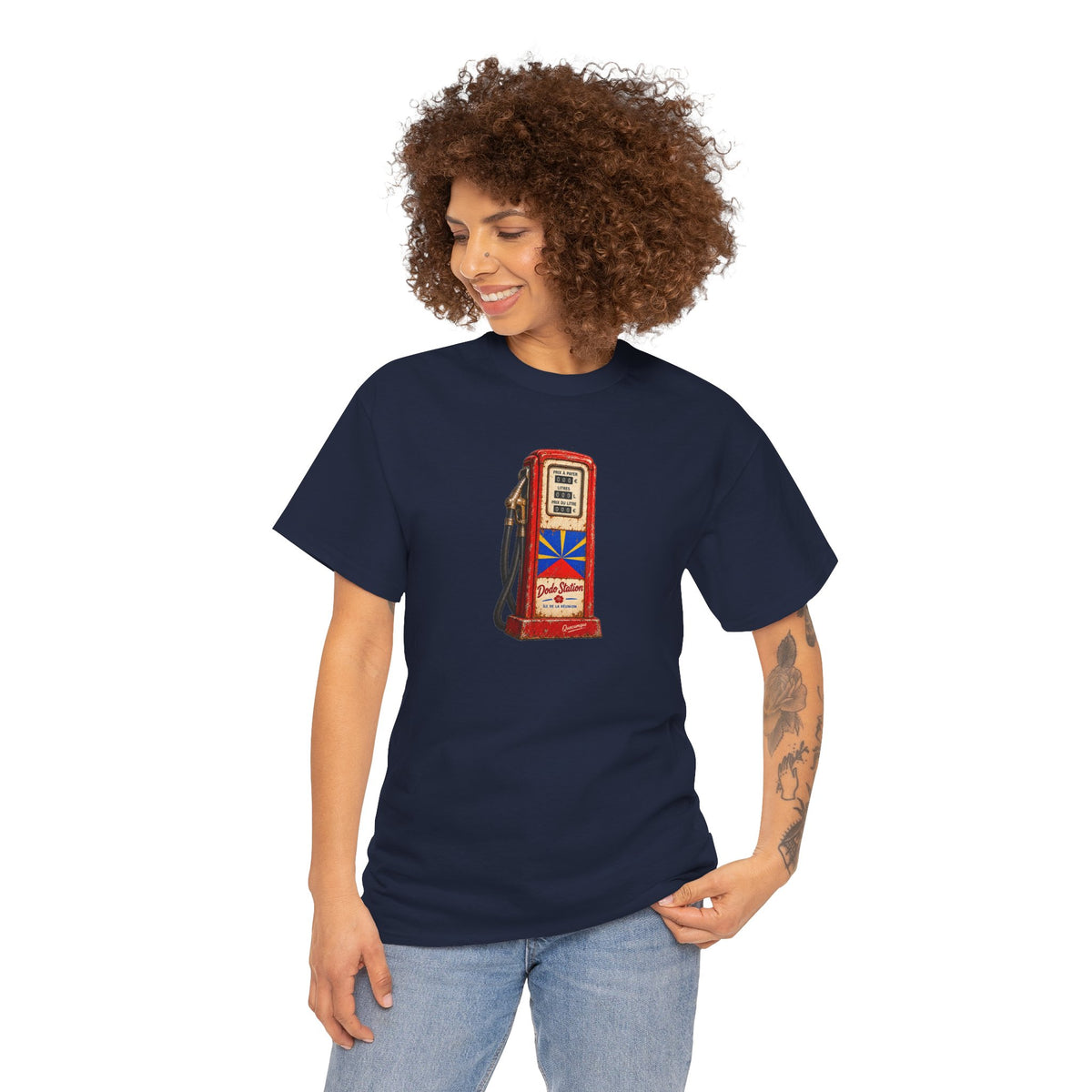 T-shirt Quocumque, "Station Essence", Île de La Réunion, Confort Coton, Elégant, Souvenir Unique, Cadeau, Unisexe, Esprit Voyageur, Créole, Bourbon