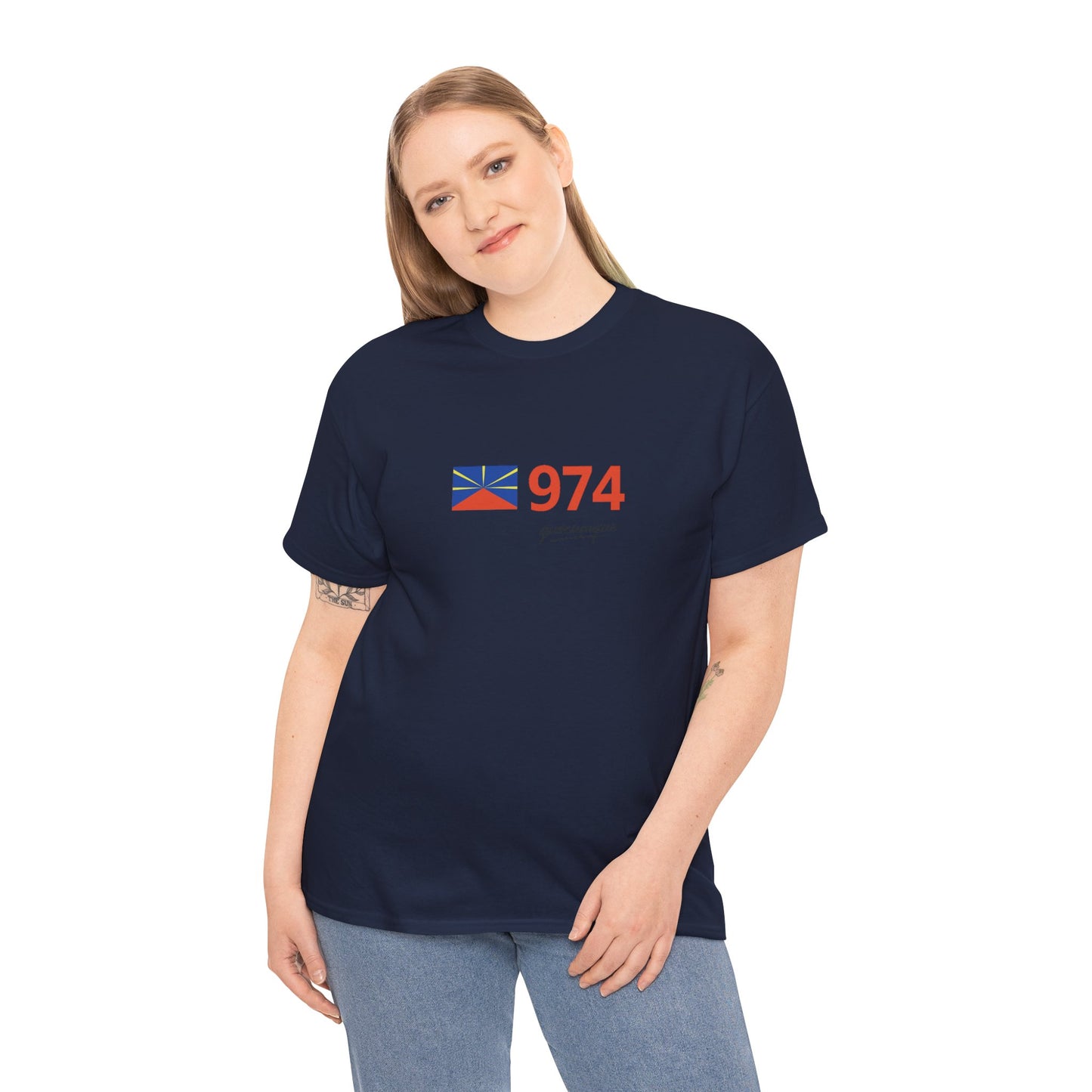 T-shirt "974 Drapeau", Île de La Réunion, Confort Coton, Sobre, Elégant, Souvenir Unique, Cadeau, Unisexe, Esprit Voyageur