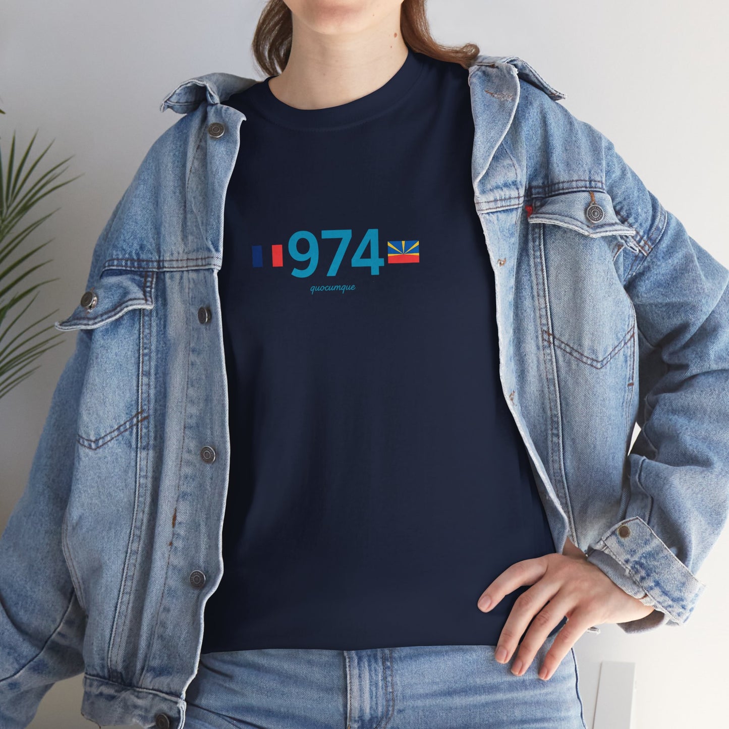 T-shirt "974 Drapeaux", Île de La Réunion, Confort Coton, Sobre, Elégant, Souvenir Unique, Cadeau, Unisexe, Esprit Voyageur