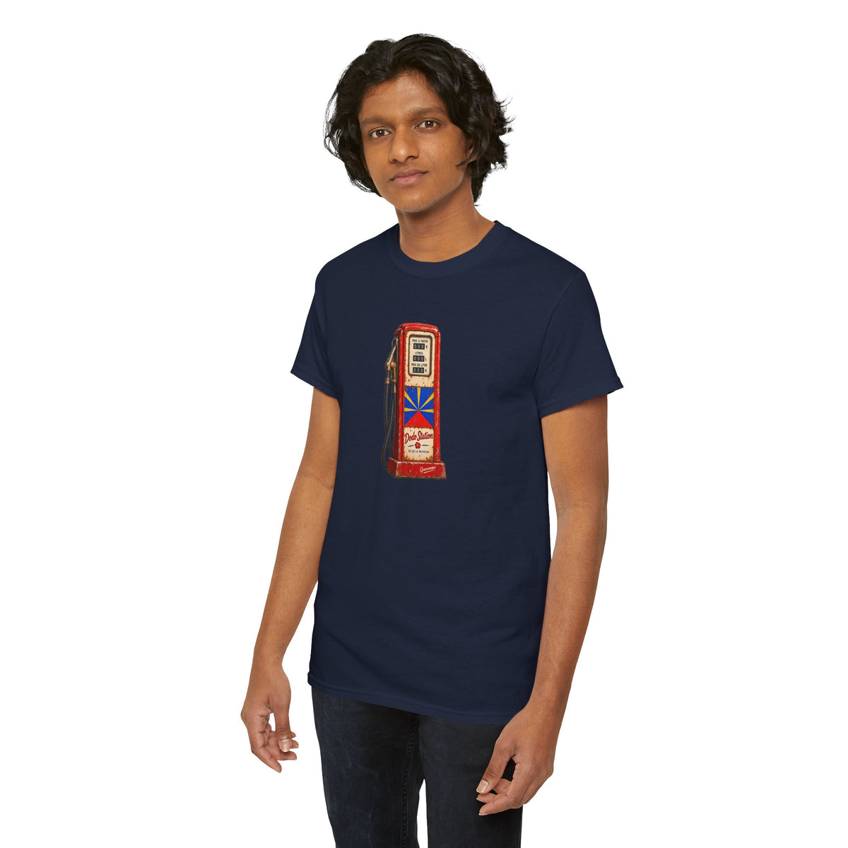 T-shirt Quocumque, "Station Essence", Île de La Réunion, Confort Coton, Elégant, Souvenir Unique, Cadeau, Unisexe, Esprit Voyageur, Créole, Bourbon