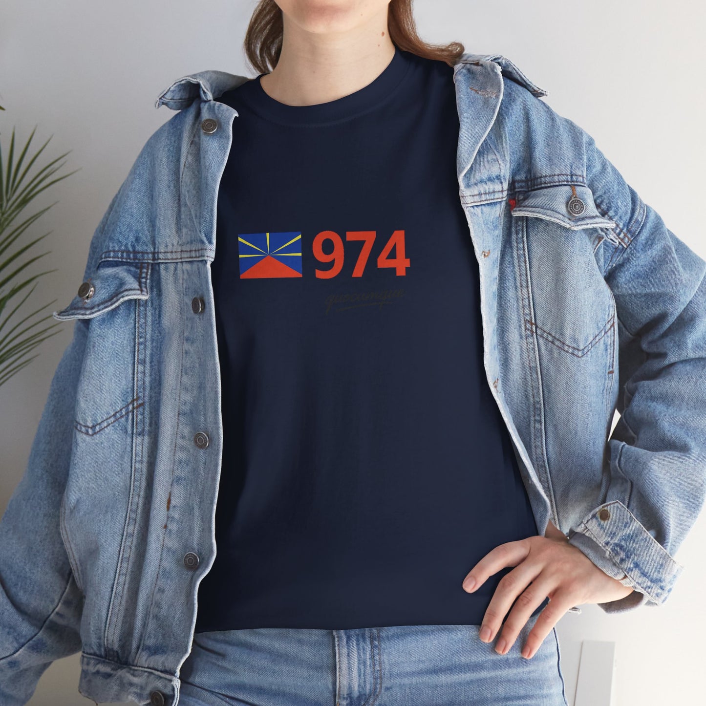 T-shirt "974 Drapeau", Île de La Réunion, Confort Coton, Sobre, Elégant, Souvenir Unique, Cadeau, Unisexe, Esprit Voyageur